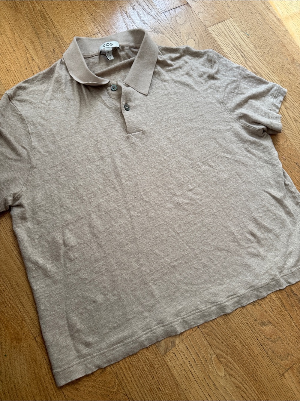 COS men’s beige short sleeve linen polo